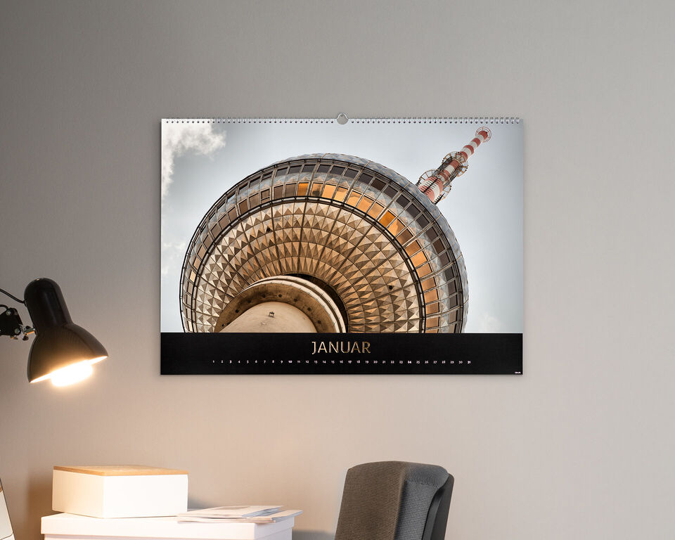 Kalenderblatt mit Blick auf den Fernsehturm in Berlin