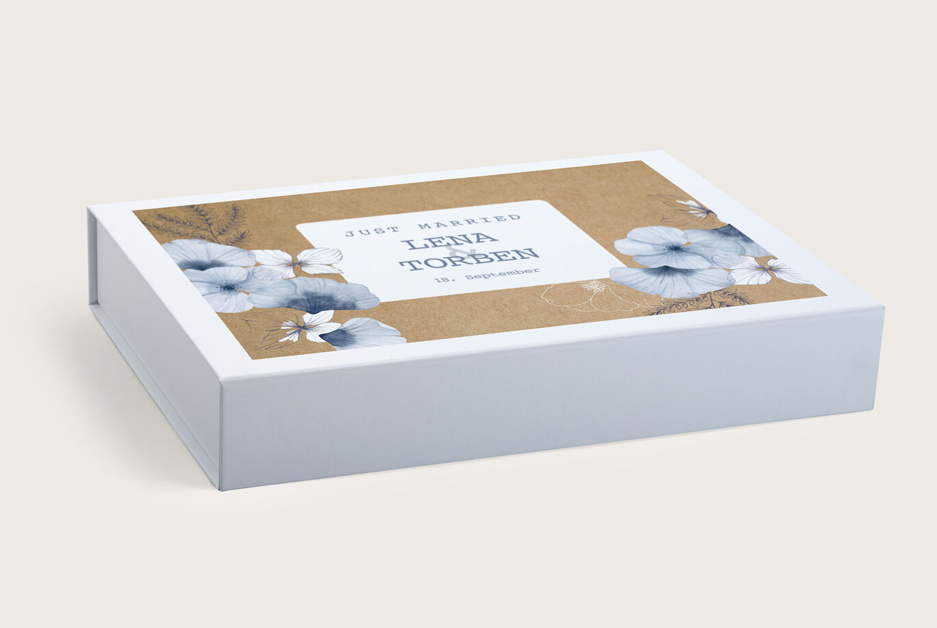 Elegante, personalisierte Holzschachtel für Hochzeitseinladungen, mit floralen Akzenten