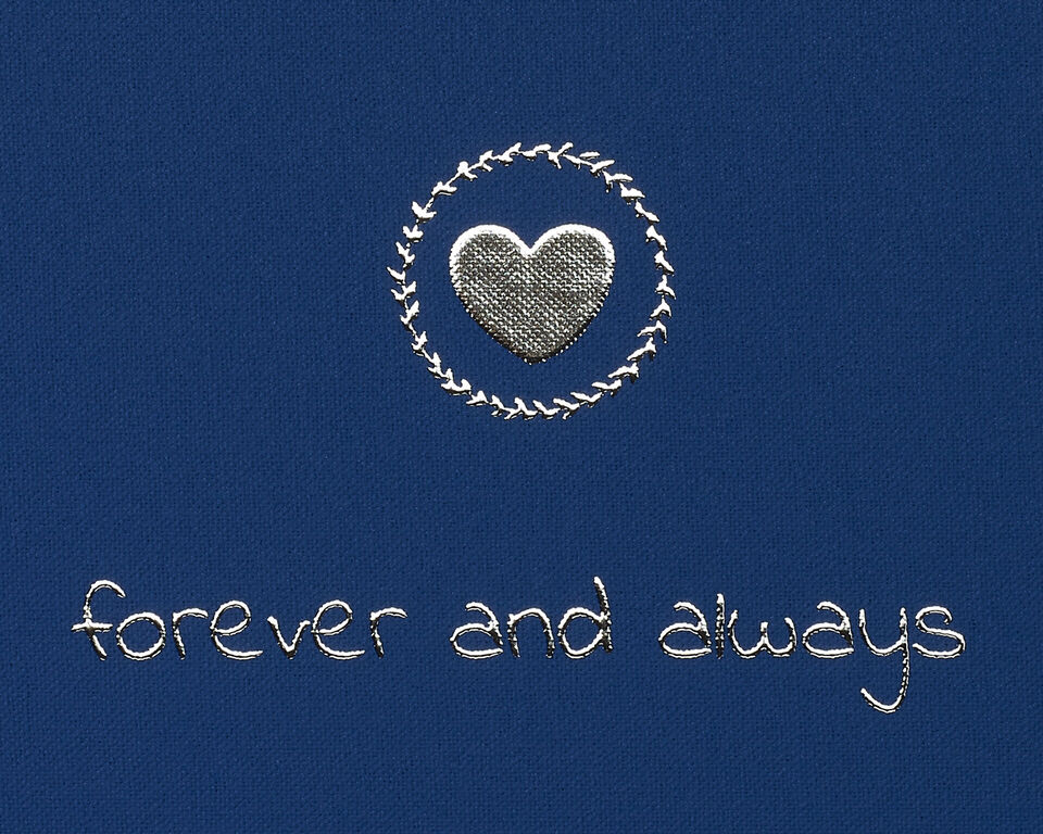 Karte in Blau mit gesticktem Herz und Schriftzug "forever and always"