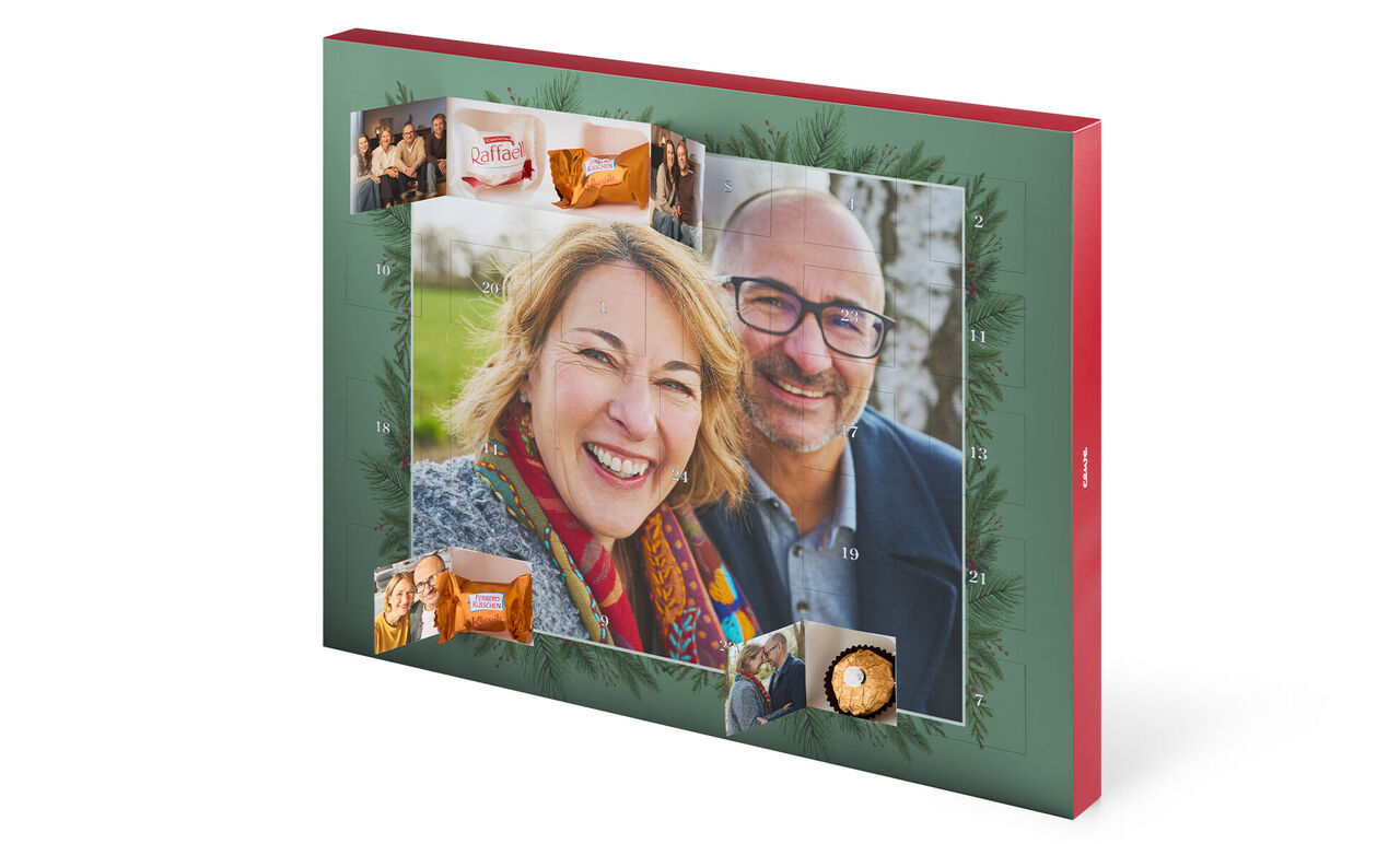 Ein Adventskalender mit ökologischen Materialien und persönlichen Bildern.