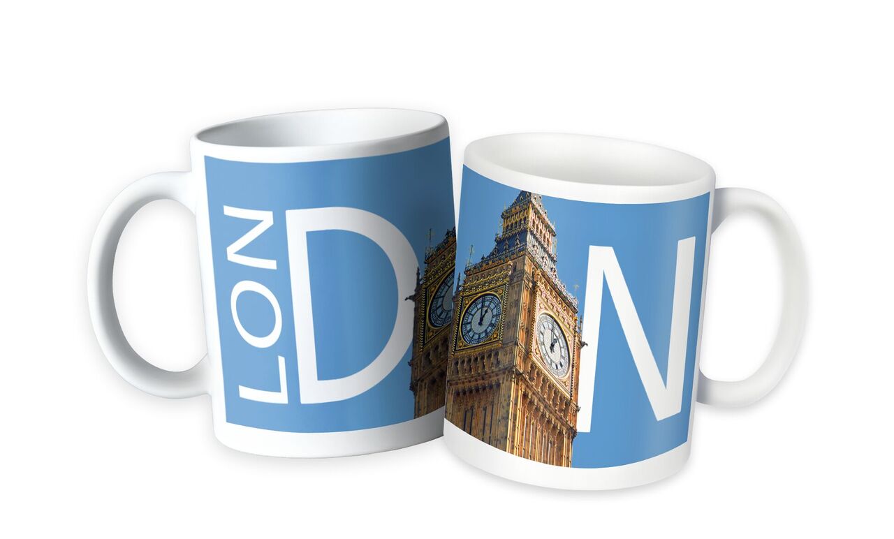 Zwei Fototassen mit blauem Design zeigen den Uhrturm Big Ben und die Buchstaben L O N D O N