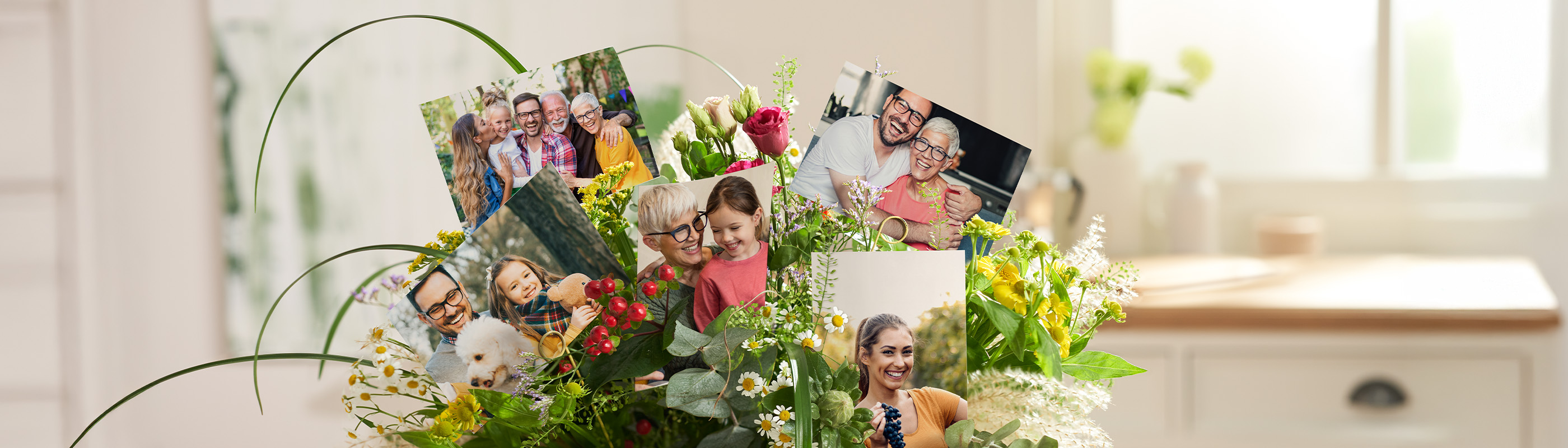 Bunter Blumenstrauß mit persönlichen Fotos