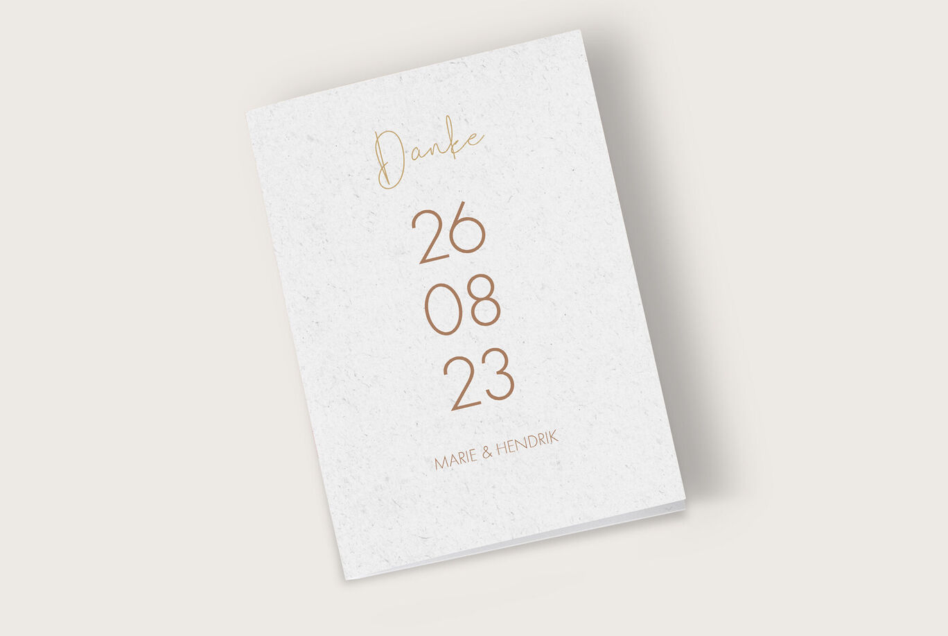 Wundervolle Dankeskarte mit goldener Schrift und Datum 26.08.23 für Marie und Hendrik